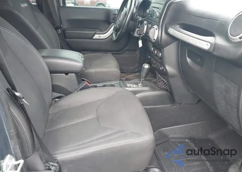 2017 Jeep Wrangler Unlimited Sahara 4X4 из США, поврежденный, VIN 1C4HJWEG5HL677421